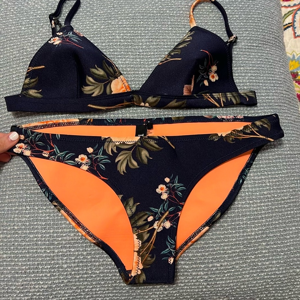 Triangl bikini size M navy